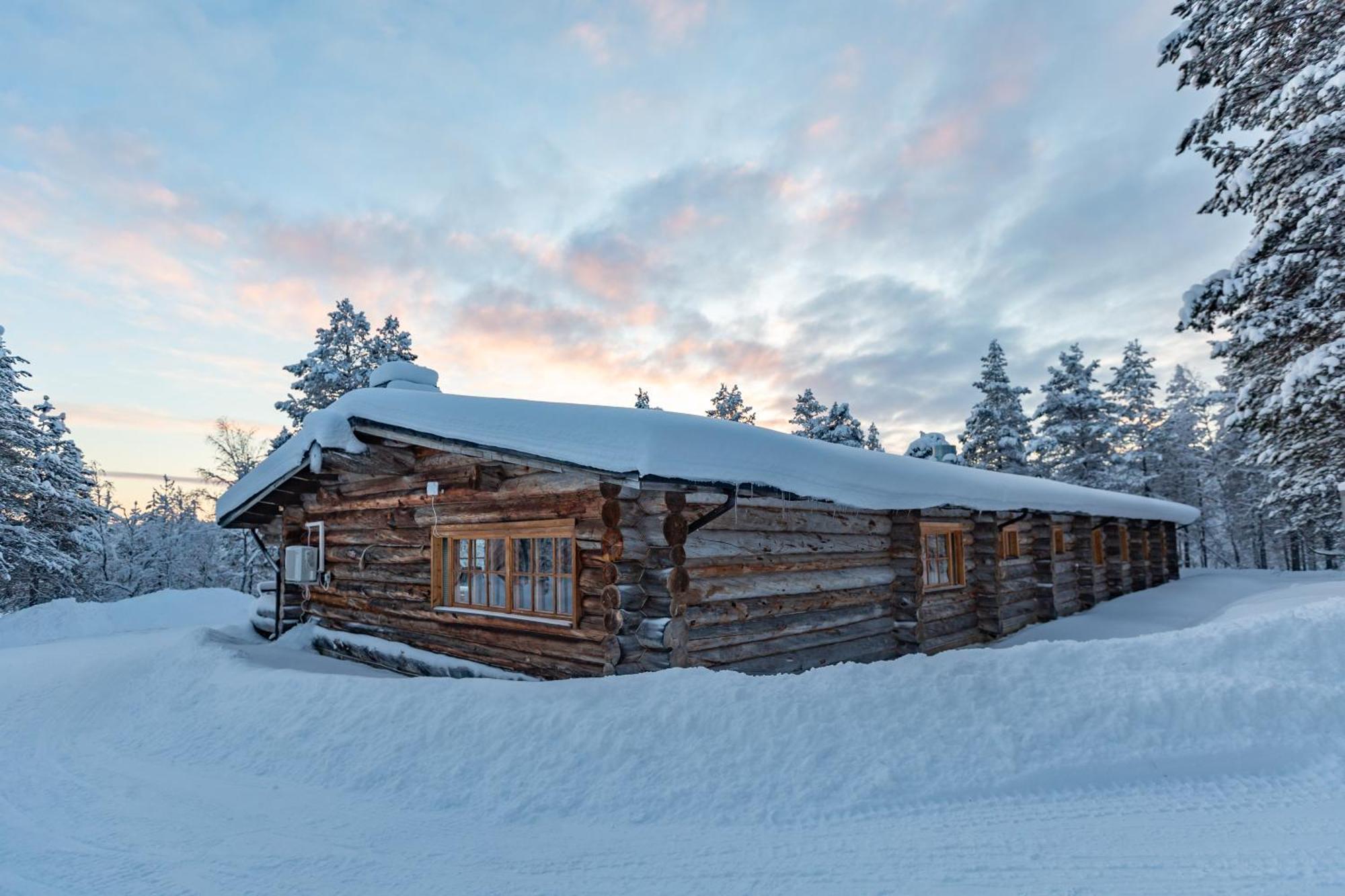 Kuukkeli Log Houses Aurora Resort Saariselkä Exteriör bild