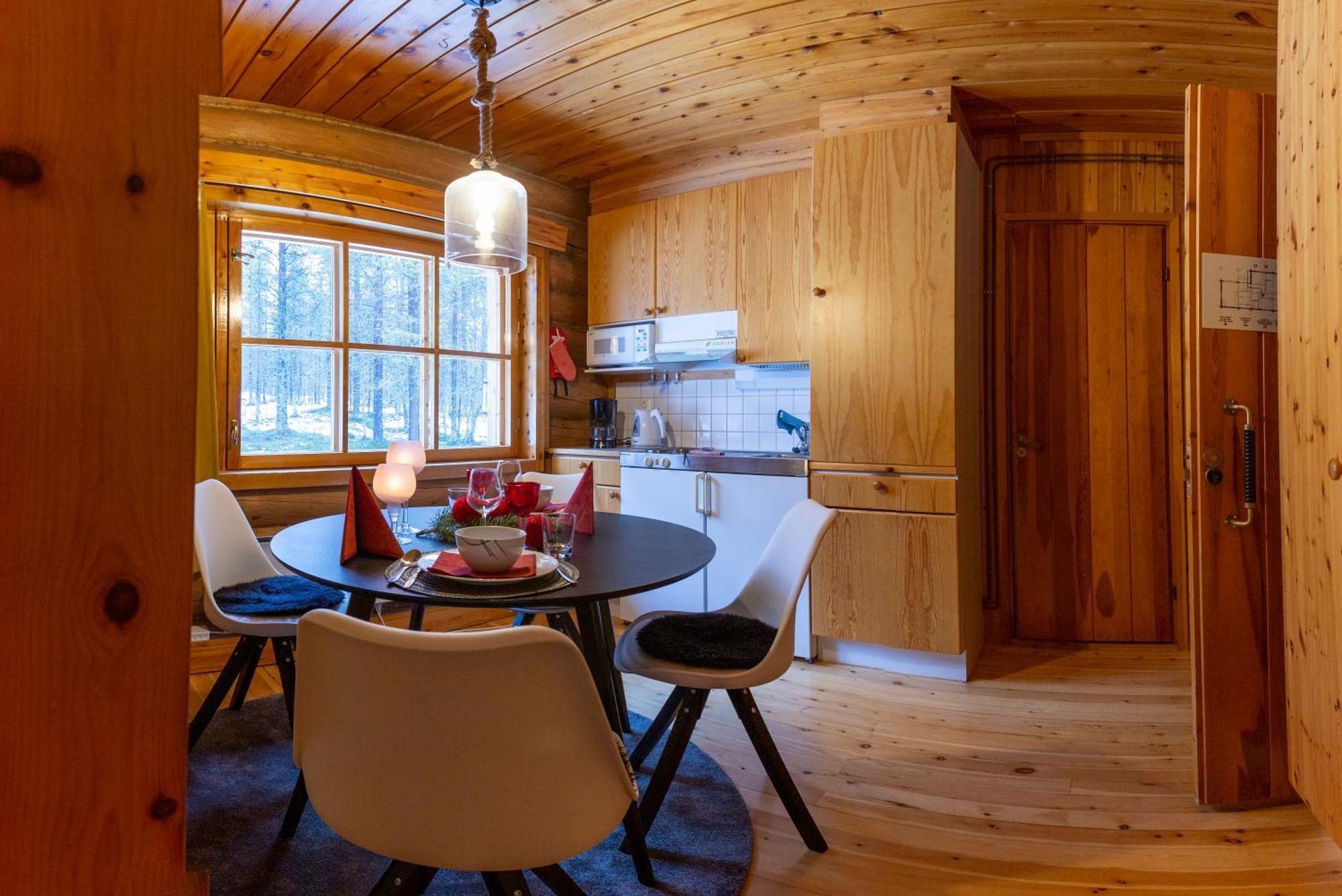 Kuukkeli Log Houses Aurora Resort Saariselkä Rum bild